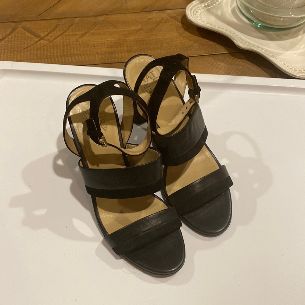 Naturalizer Black and black suede pattern heels
